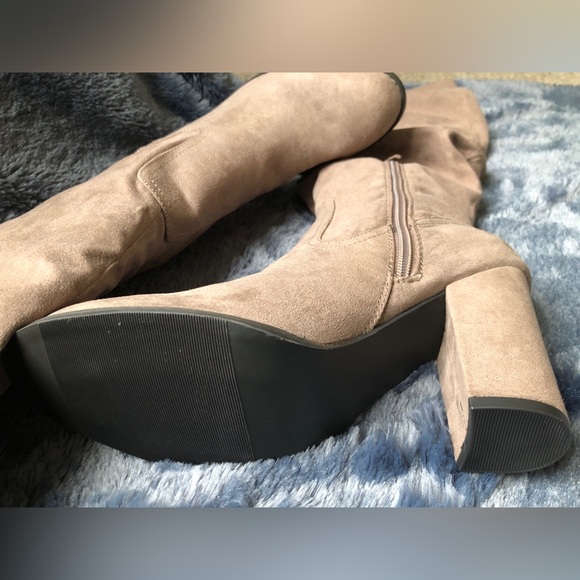 Madden Girl Knee-High Slouch Boots, Size 8.5, NWT, Dark Taupe Fabric/Suede-like - Picture 3 of 7